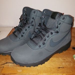 Nike Manoadome mens 11